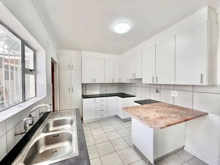 3 Bedroom house to rent in Crawford, Cape Town