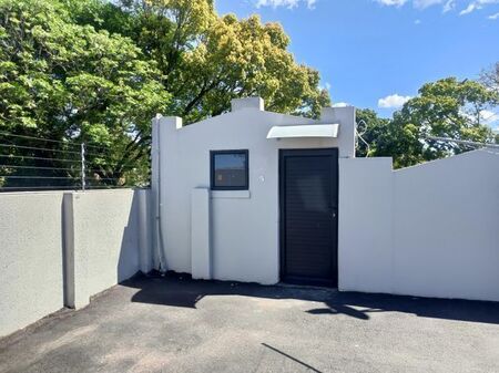 1 Bedroom bachelor apartment to rent in Pinelands, Pinetown