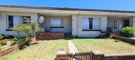 2 Bedroom townhouse - sectional to rent in Westering, Port Elizabeth