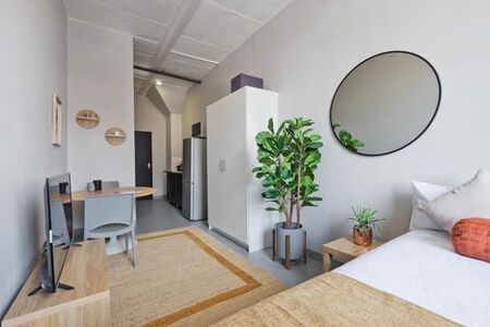 Bachelor apartment in Johannesburg Central