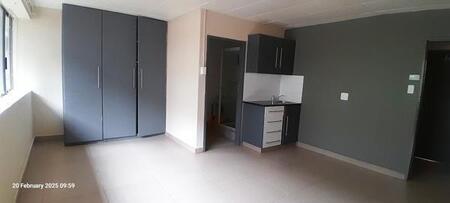 Studio Apartment in Kew