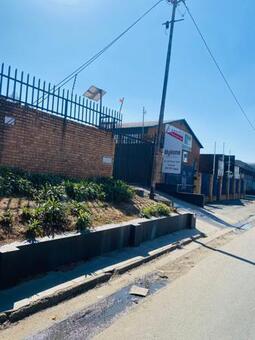 Studio Apartment in Kew