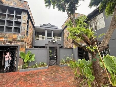 1 Bedroom Flat in Observatory