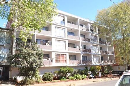 Studio Apartment in Yeoville