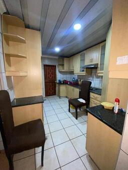 3 Bedroom House in Bezuidenhout Valley