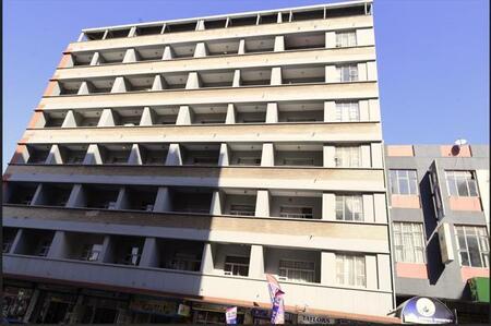 0.5 Bedroom Flat in Johannesburg Central
