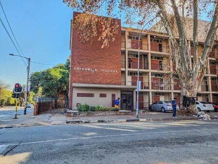 Studio Apartment in Yeoville