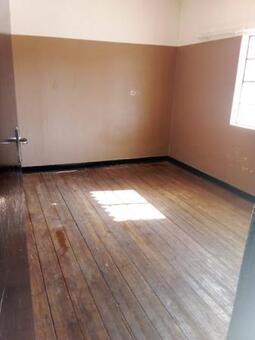 2 Bedroom Flat in Troyeville