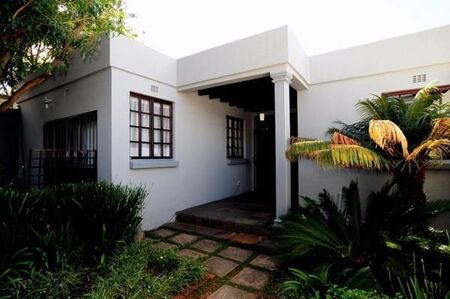 4 Bedroom House in Kensington