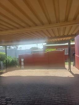 1 Bedroom Garden Cottage in Kensington