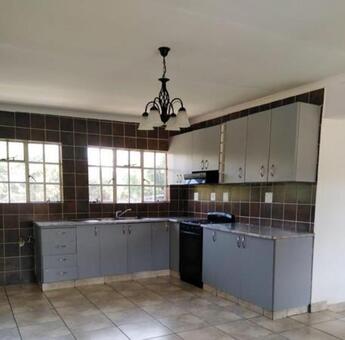 2 Bedroom Apartment in Kensington