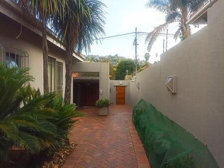 1 Bedroom Garden Cottage in Orange Grove
