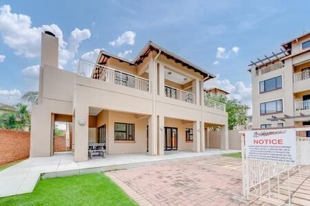2 Bedroom Apartment in Sunninghill