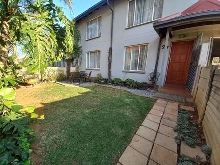 2 Bedroom Townhouse in Glen Marais