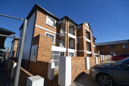 3 Bedroom Apartment in Germiston Central