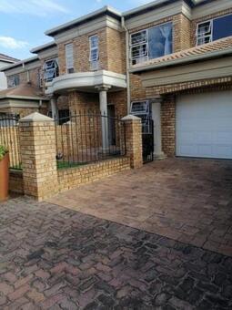 3 Bedroom Cluster in Bardene