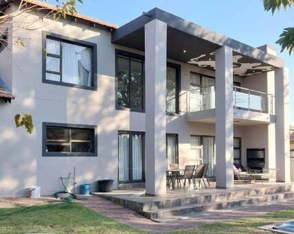 4 Bedroom House in Valleyview Estate