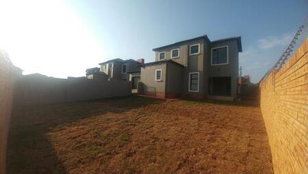 3 Bedroom Townhouse in Thatchfield
