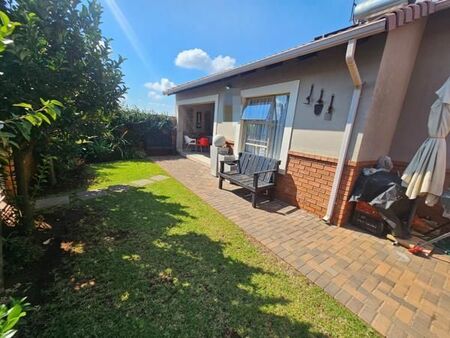 3 Bedroom Townhouse in Monavoni
