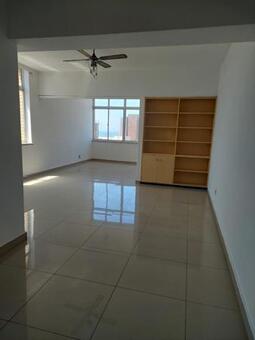 Bachelor apartment in North Beach