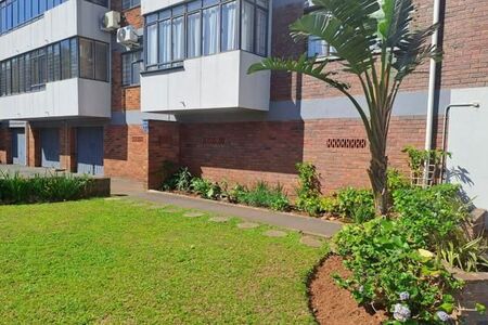 3 Bedroom Apartment in Amanzimtoti