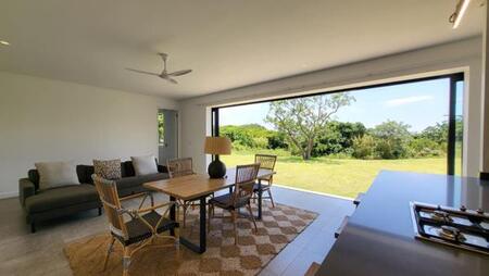 3 Bedroom Simplex in Sheffield Beach