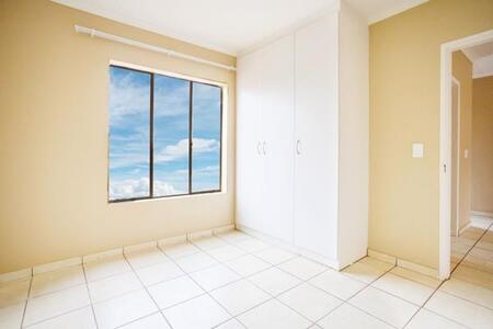 2 Bedroom Flat in Randfontein Central