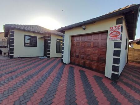 3 Bedroom House in Lotus Gardens