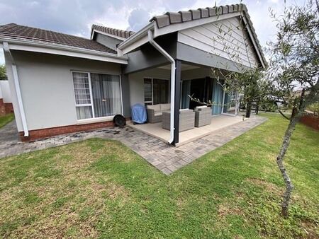 2 Bedroom Townhouse in Waterkloof Ridge