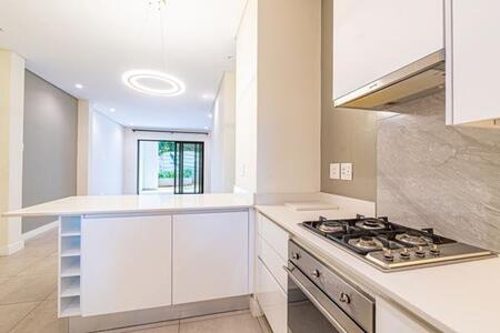 2 Bedroom Apartment in Morningside