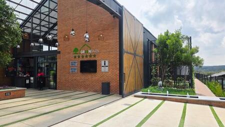 1 Bedroom Apartment in Linbro Park