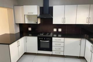 3 Bedroom Penthouse in Sandown