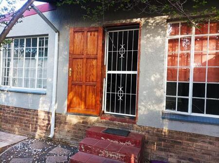 1 Bedroom Garden Cottage in Randpark Ridge