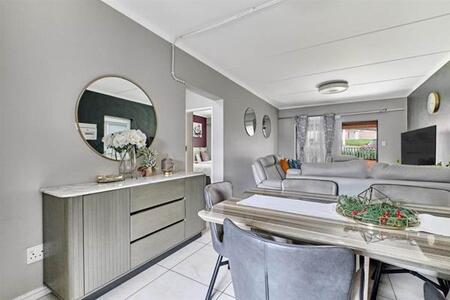 3 Bedroom Apartment in North Riding Ah