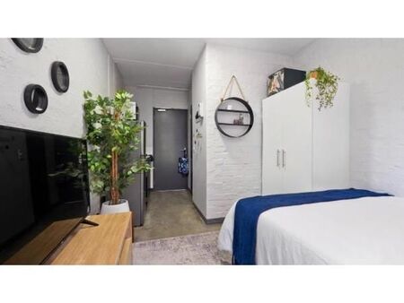 Bachelor apartment in New Doornfontein