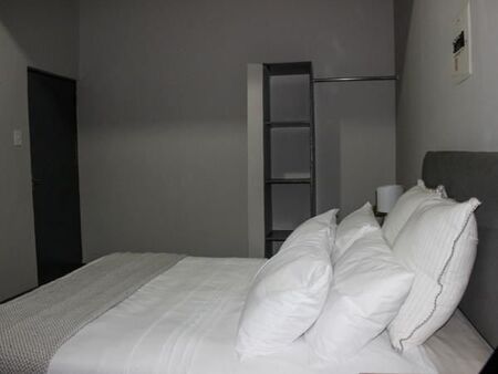 1 Bedroom Apartment in Johannesburg Central