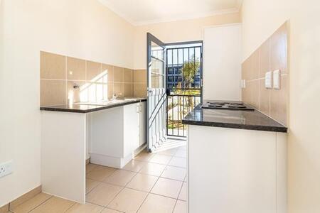 2 Bedroom Apartment in Parklands North