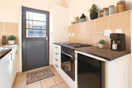 2 Bedroom Apartment in Parklands North