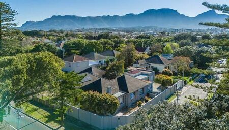 3 Bedroom House in Plumstead