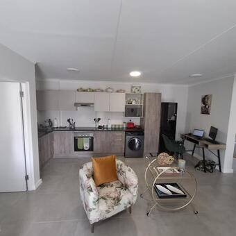 2 Bedroom Apartment in Burgundy Estate