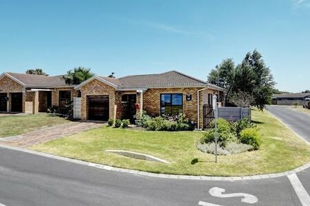 3 Bedroom House in Langeberg Ridge