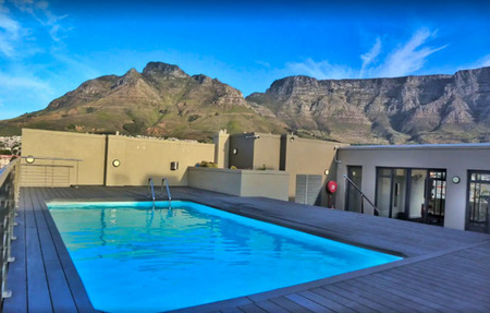 1 Bedroom House in Zonnebloem