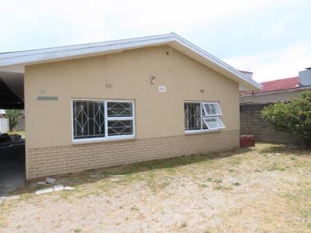 3 Bedroom House in Grassy Park