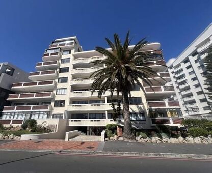 2 Bedroom Apartment in Sea Point