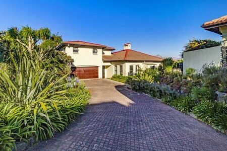 4 Bedroom House in Heldervue