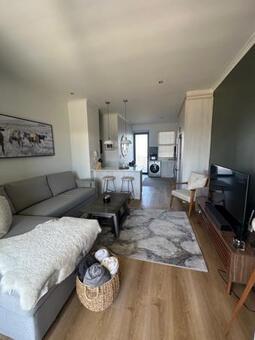 2 Bedroom Flat in Sitari