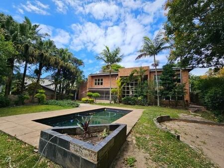 5 Bedroom House in Meer En See