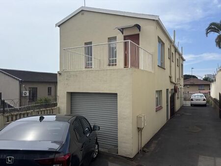 3 Bedroom Duplex in Morningside
