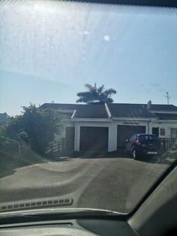 3 Bedroom Duplex in Amanzimtoti
