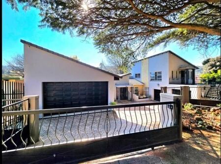 3 Bedroom House in Helderkruin